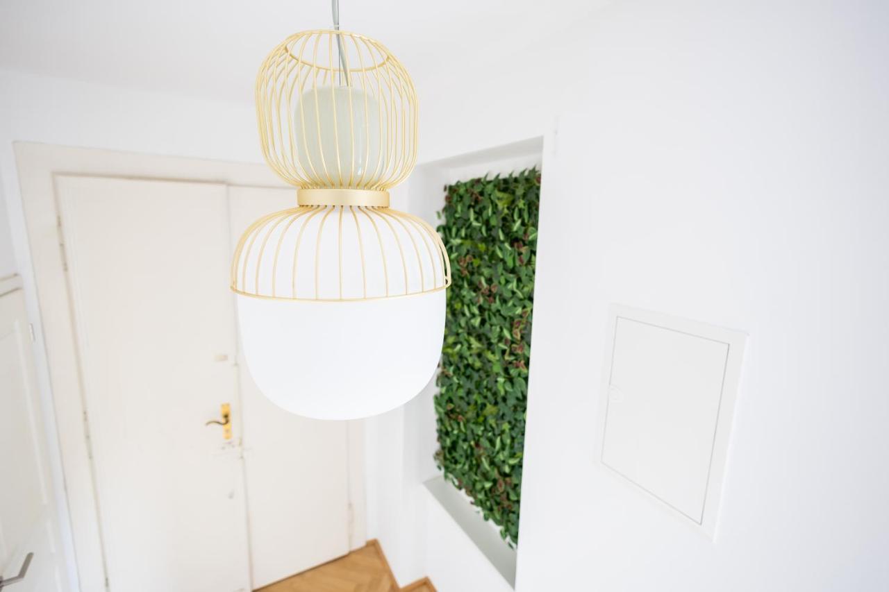 Large Garden-View Balcony Comfort Retreat 1020-Vienna Wien Eksteriør billede